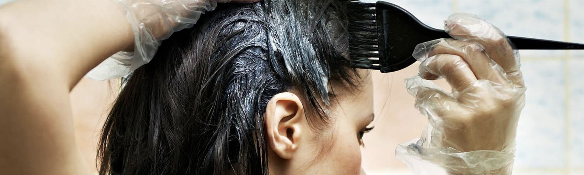 Descubre cuál es tu tipo de tinte de pelo ideal con las distintas gamas de coloración de L’Oréal Paris. Baño de color semipermanente con Casting Crème Gloss o tinte permanente con la línea Excellence. ¿Con cuál te quedas?